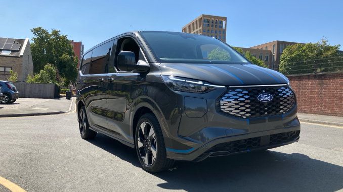 Ford Transit Custom 320 L1 Petrol Fwd 2.5 PHEV 232ps H1 Double Cab Van Sport Auto - Image 21